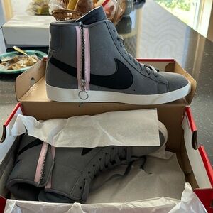 Women’s blazer mid rebel 2019 dead stock